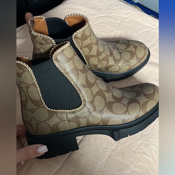 Coach boots size 6.5 - Picture 1 of 2